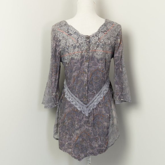 Gimmicks by BKE High Mesh Lace Boho Bell Blouse Top, Women's Sz S Gray/Purple - Picture 4 of 7